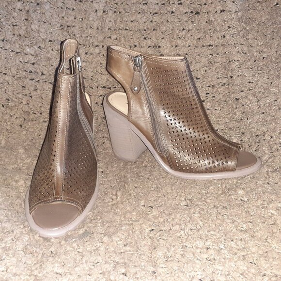 KELSI DAGGER BROOKLYN-Mason Brown Leather Perforated Block Heel Sandal Sz 6.5-NM - Picture 4 of 8